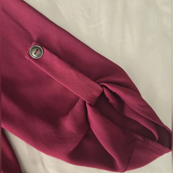 LUSH V-Neck 3/4 Sleeve Blouse, Size S - Picture 6 of 6